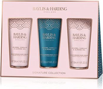 Perfect gift containing three 50ml Hand Creams. Perfect for your handbag, your car, your desk or whenever your hands need a moisture boost. Baylis & Harding's most indulgent fragrance Jojoba, Vanilla and Almond Oil. Not tested on animals or contains animal derived materials. Suitable for Vegans. Plastic free outer packaging - 100% recyclable
